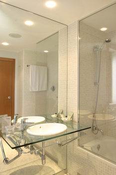 B&B Hotel Vigo 3*
