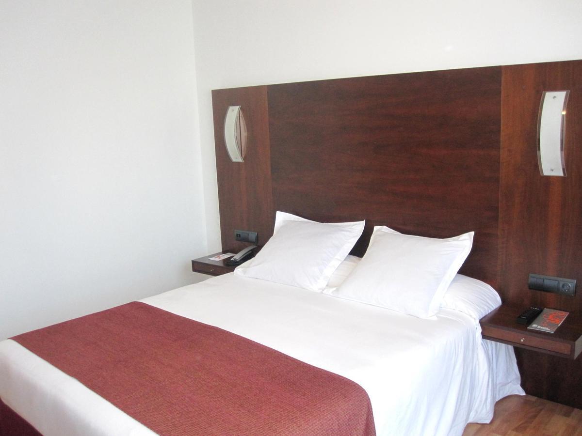 Hotel B&B Hotel Vigo 3*