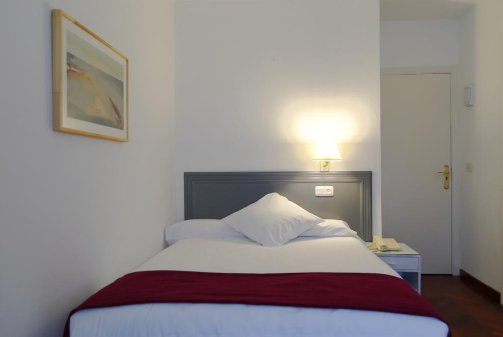 Hotel Plaza 2*