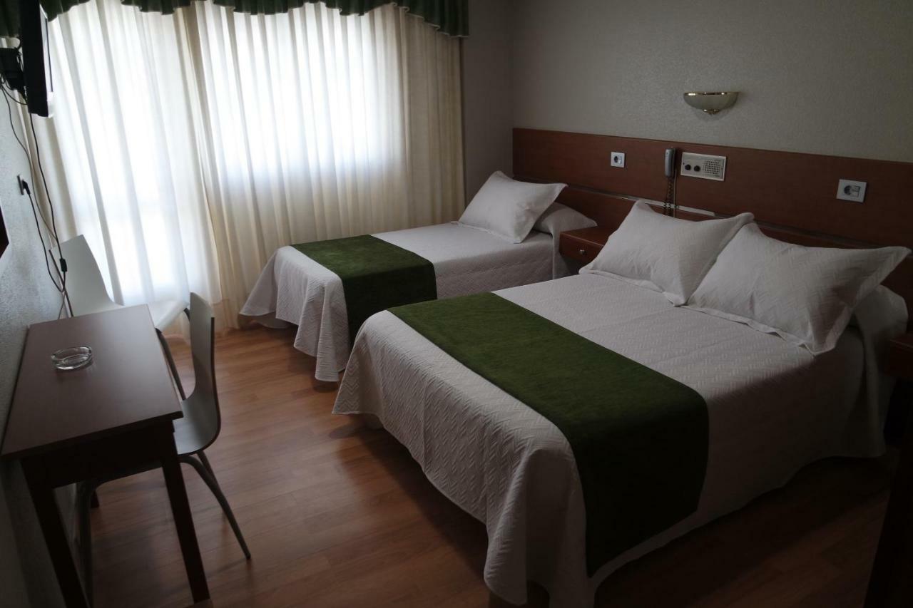 Canaima Hotel 2*