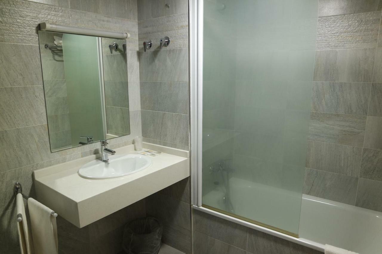 Hotel Canaima 2*