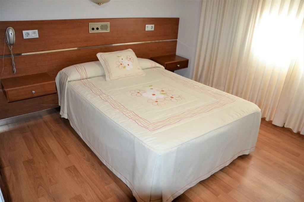 Hotel Canaima 2*