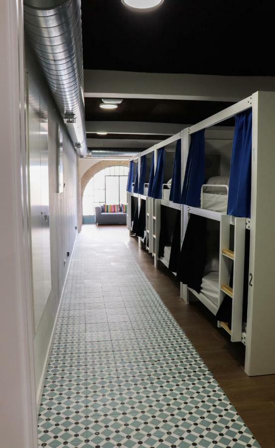 R4hostel *