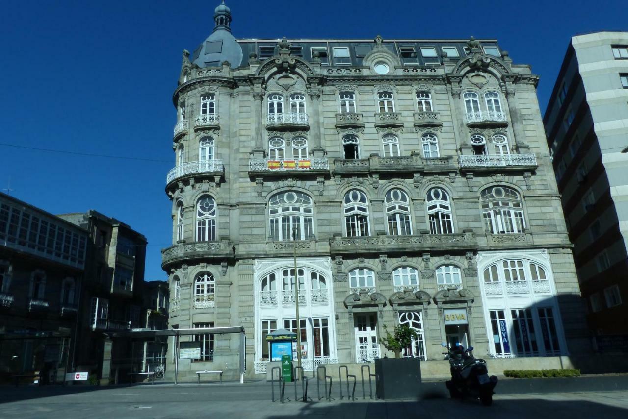 Edificio El Moderno, 1.902 * Vigo
