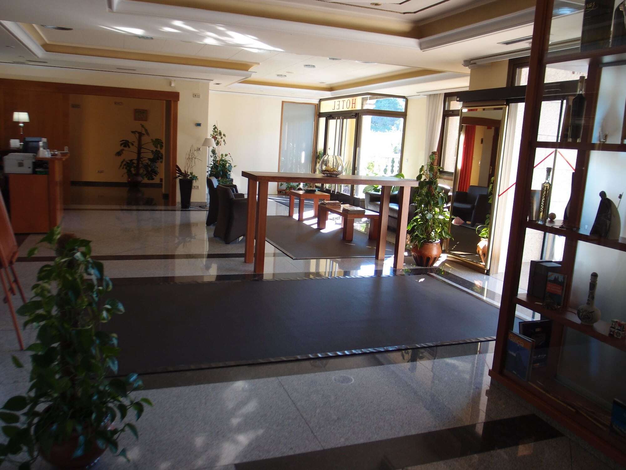 Avion Hotel 2*